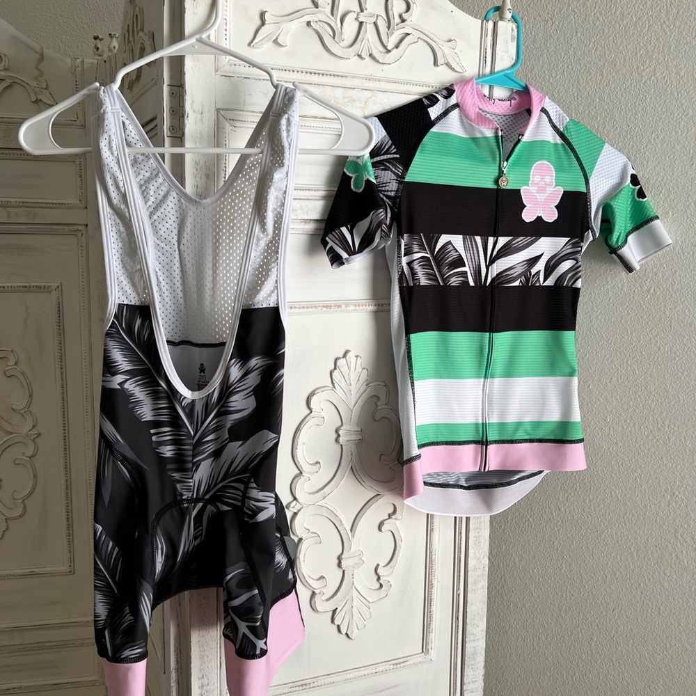 Betty Designs Akua Wahine Cycling Set